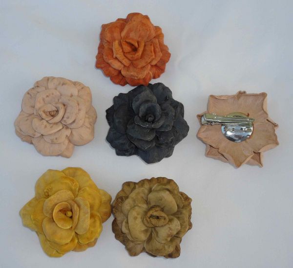 broche/camélia